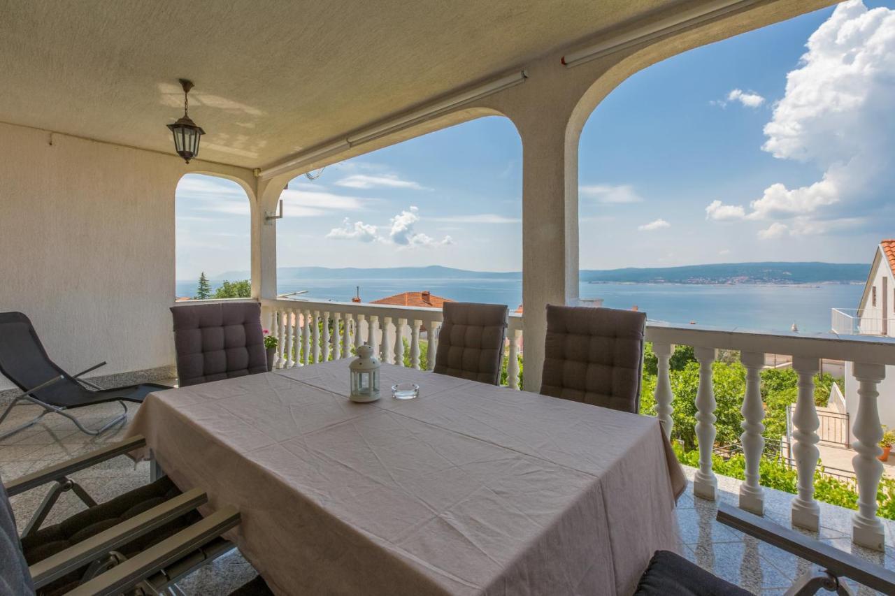 Amila Apartamento Crikvenica Exterior foto