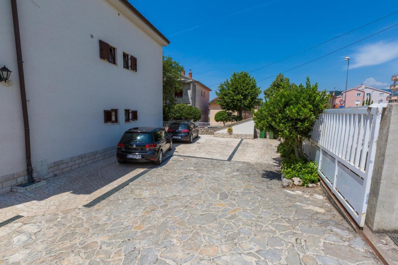 Amila Apartamento Crikvenica Exterior foto