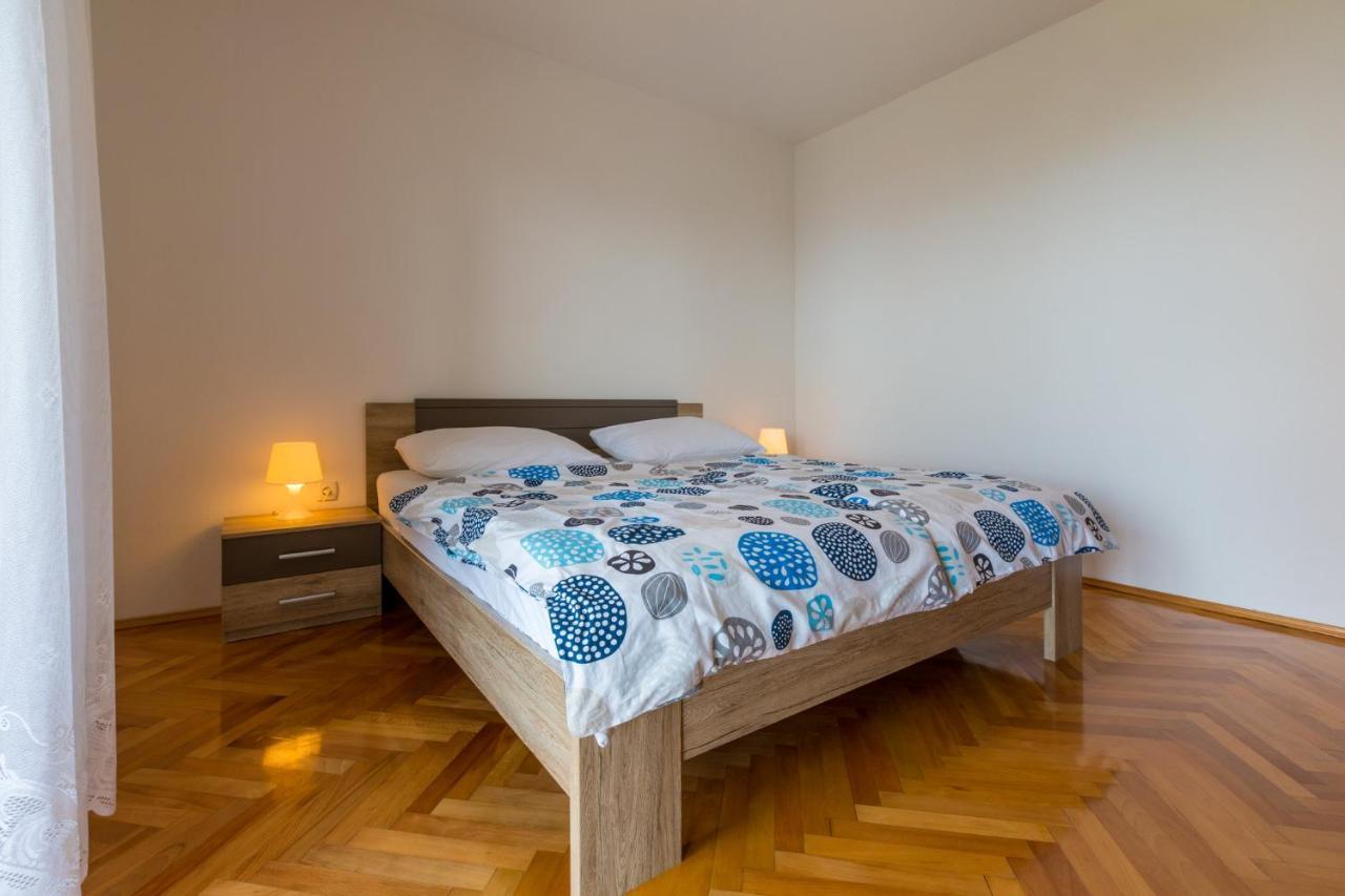 Amila Apartamento Crikvenica Exterior foto
