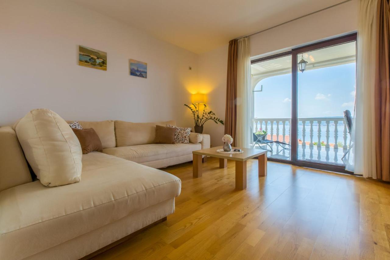 Amila Apartamento Crikvenica Exterior foto