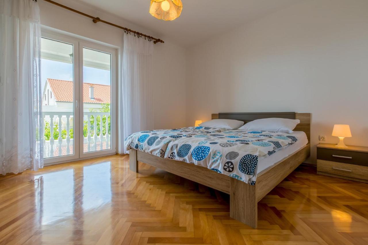 Amila Apartamento Crikvenica Exterior foto