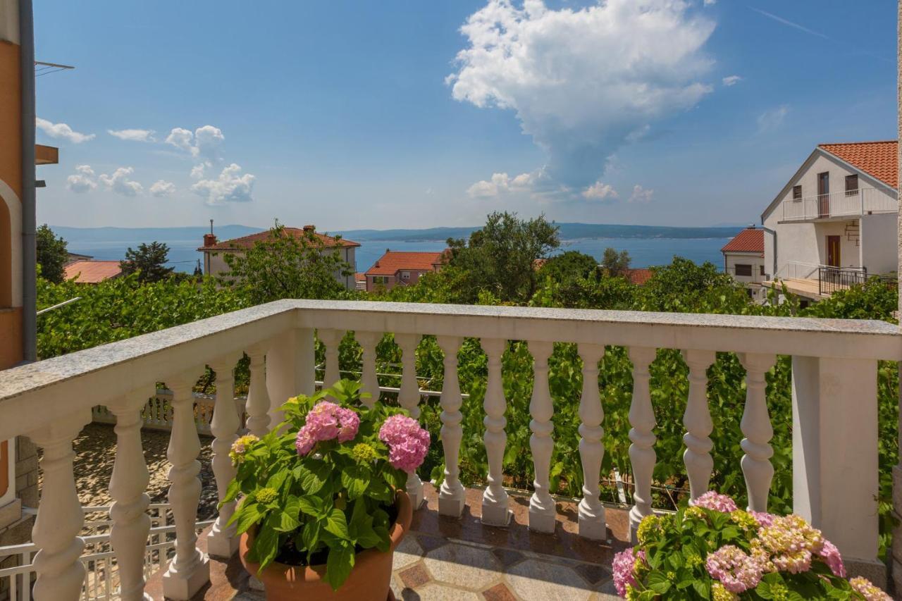 Amila Apartamento Crikvenica Exterior foto